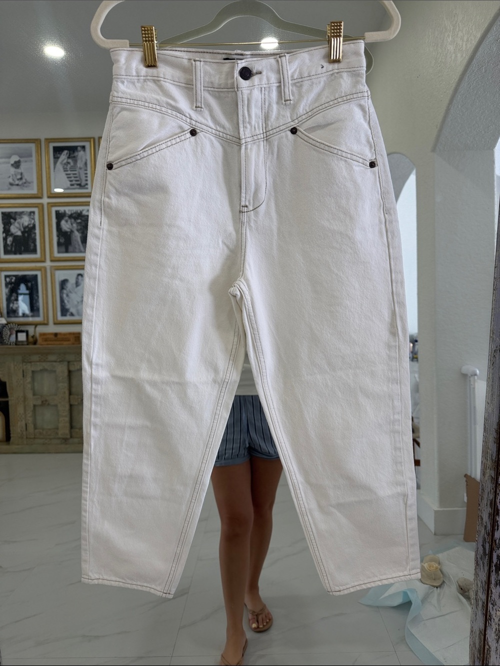 NWOT Abercrombie & Fitch White High-Rise Jeans